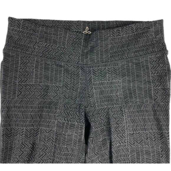 Prana Cropped Leggings Womens Black Gray Geometric Stretch Compression sz medium - Picture 4 of 5